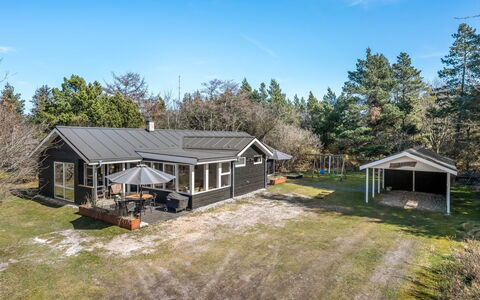 Yall - 1Km from the Sea: Bois, Toit, Architecture, Domicile, Maison, Chalet, Siding, Dur, Pente, Biens