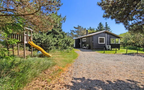 Hannu - 900M from the Sea: Herbe, Arbuste, Maison, Jardin, Domicile, Chalet, Lot Terre, Pelouse, Couverture De Sol