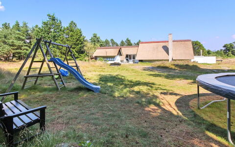 Gerdis - 1.6Km from the Sea: Architecture, Toit, Domicile, Composite, Daylighting, Siding, Allée