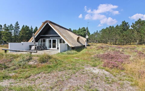 Gerdis - 1.6Km from the Sea: Architecture, Toit, Domicile, Composite, Daylighting, Siding, Allée