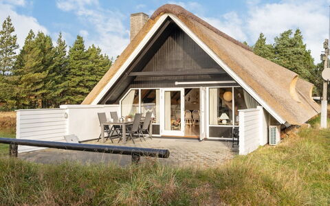 Gerdis - 1.6Km from the Sea: Architecture, Toit, Domicile, Composite, Daylighting, Siding, Allée