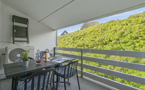 Soffhie - 250M from the Sea: Design Intérieur, Meubles, Canapé, Sol, Sol, Pièce, Plafond, Salon, Appartement