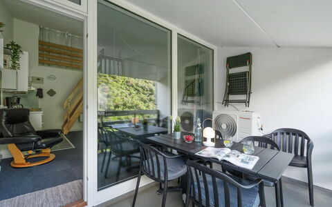Soffhie - 250M from the Sea: Design Intérieur, Meubles, Canapé, Sol, Sol, Pièce, Plafond, Salon, Appartement