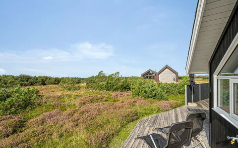 Christan - 1.2Km from the Sea: Domicile, Chalet, Porche, Dur, Siding, Plate-Forme, Ombre, Planche, Biens, Batiments Jardin