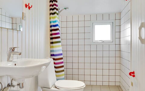 Apolonia - from the Sea: Mur, Design Intérieur, Salle De Bains, Luminaire Plomberie, Sol, Sol, Plomberie, Toilette, Plafond, Pièce