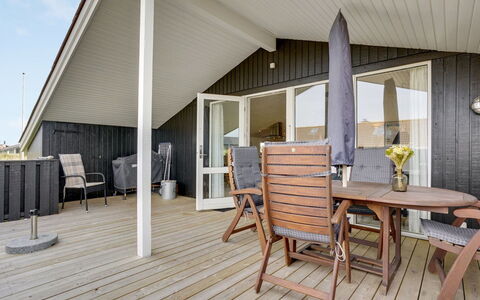 Apolonia - from the Sea: Maison, Toit, Domicile, Chalet, Cabanon, Batiments Jardin, Siding, Cour, Cabane En Rondins, Cabane