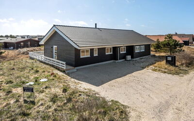 Karen - 900M from the Sea