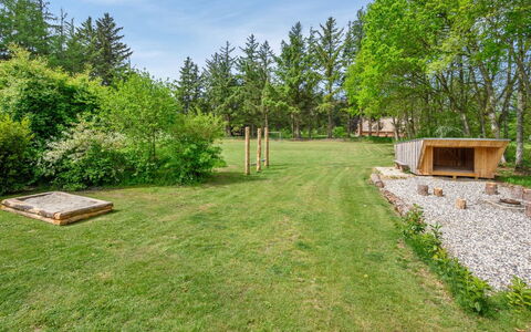 Erla - 2.3Km from the Sea: Bâtiment, Maison, Bois, Domicile, Toit, Chalet, Zone Résidentielle, Arbuste, Architecture