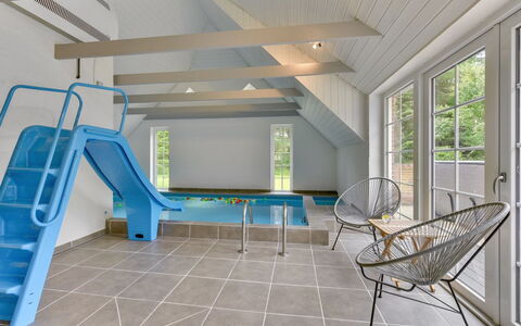Erla - 2.3Km from the Sea: Toit, Maison, Domicile, Chalet, Siding, Biens, Allée, Batiments Jardin, Cour, Cabanon