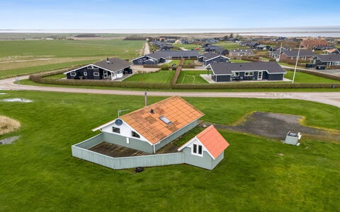 Lonne - 750M to the Fjord: Maison, Toit, Domicile, Chalet, Cabanon, Batiments Jardin, Siding, Cour, Cabane En Rondins, Cabane