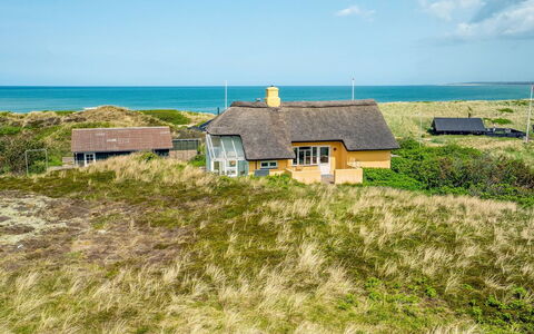 Quirina - 75M from the Sea: Chalet, Cabanon, Cabane, Ferme, Prairie, Cabane, Grange, Cabane En Rondins, Batiments Jardin