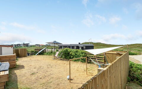 Bernice - 150M from the Sea: Toit, Plaine, Lot Terre, Zone Rurale, Domicile, Biens, Champ, Chalet, Pelouse, Banlieue