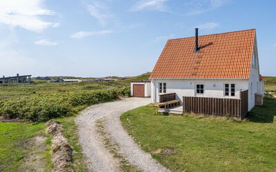 Bernice - 150M from the Sea