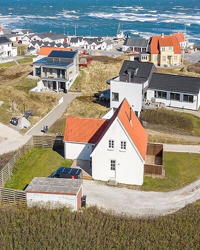 Bernice - 150M from the Sea