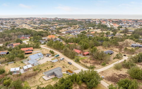 Alexandrina - 800M from the Sea: Chalet, Domicile, Maison, Toit, Porche, Biens, Siding, Batiments Jardin, Ferme, Cour