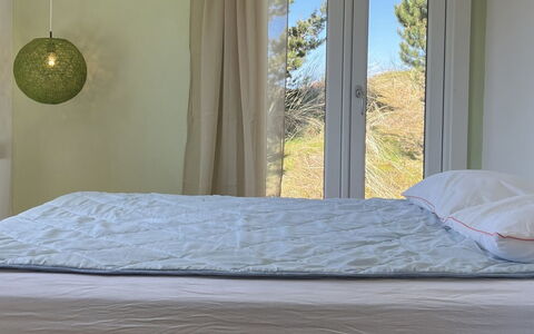 Letta - 800M from the Sea: Chambre, Literie, Lit, Drap De Lit, Linge, Meubles, Textile, Design Intérieur, Sol, Éclairage