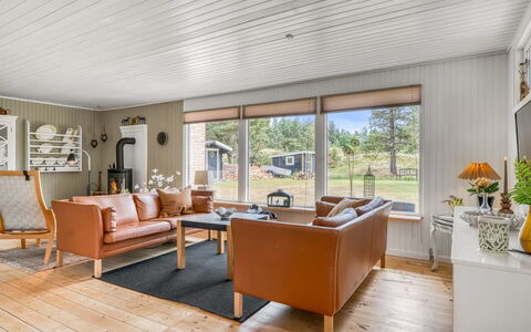 Gloria - 2.5Km from the Sea: Bois, Sol, Design Intérieur, Plafond, Sol, Domicile, Parquet, Salon, Meubles, Pièce