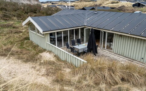 Erwith - 50M from the Sea: Architecture, Toit, Domicile, Composite, Daylighting, Siding, Allée