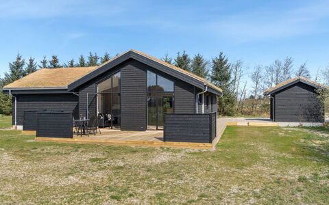 Bentine - 1.6Km from the Sea: 