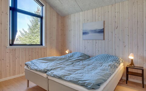 Bentine - 1.6Km from the Sea: Bois, Chambre, Plafond, Dur, Literie, Cadre De Lit, Drap De Lit, Planche, Lit, Tache De Bois