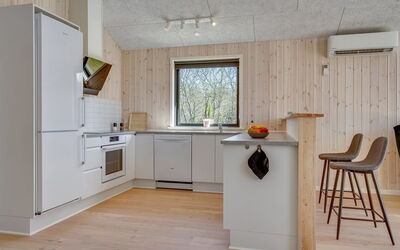 Bentine - 1.6Km from the Sea