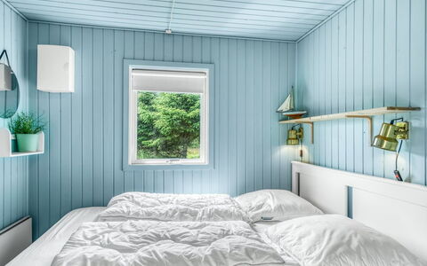 Jorek - 1.3Km from the Sea: Chambre, Bois, Design Intérieur, Plafond, Lit, Sol, Literie, Drap De Lit, Sol, Domicile