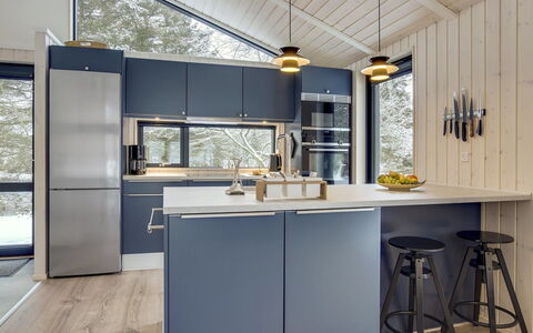 Hildegard - 1.5Km from the Sea: Cuisine, Meubles, Appareil De Cuisine, Design Intérieur, Comptoir, Bois, Plafond, Sol, Cabinetry, Principaux Appliance