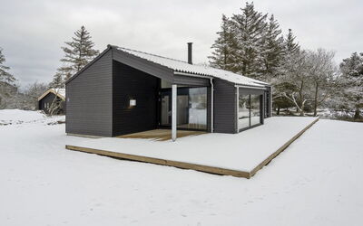 Hildegard - 1.5Km from the Sea