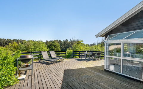 Gildo - 932M from the Sea: Architecture, Toit, Domicile, Composite, Daylighting, Siding, Allée