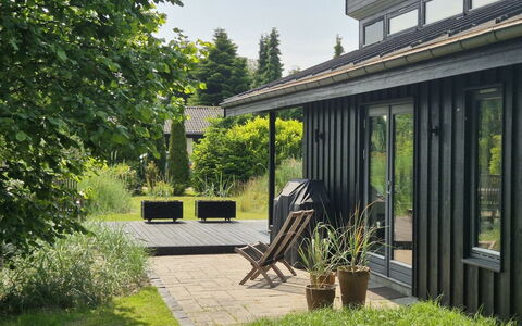 Pavle - 700M from the Sea: Chalet, Arrière-Cour, Cour, Batiments Jardin, Cabanon, Siding, Mobilier De Jardin, Cabane En Rondins, Structure En Plein Air, Cabane