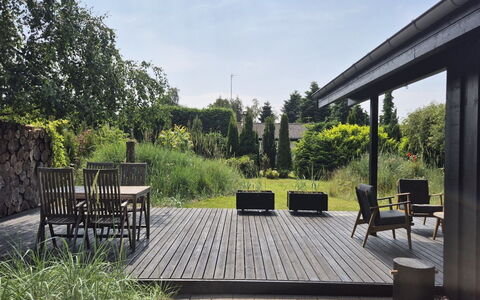 Pavle - 700M from the Sea: Chalet, Arrière-Cour, Cour, Batiments Jardin, Cabanon, Siding, Mobilier De Jardin, Cabane En Rondins, Structure En Plein Air, Cabane