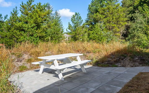 Romy - 3.5Km from the Sea: Herbe, Maison, Toit, Domicile, Chalet, Arbuste, Lot Terre, Zone Rurale, Ferme, Couverture De Sol