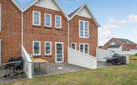 Efraima - 1.7Km from the Sea: Piscine, Mobilier De Jardin, Meubles, Recours, Dalle, Eco Hôtel, Ombre, Chaise, Loisir, Biens