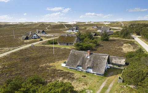 Thorbjörn - from the Sea: Architecture, Toit, Domicile, Composite, Daylighting, Siding, Allée