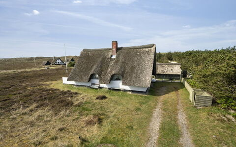 Thorbjörn - from the Sea: Architecture, Toit, Domicile, Composite, Daylighting, Siding, Allée