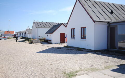 Anegrete - 900M from the Sea: Ciel, Surface De La Route, Maison, Toit, Domicile, Zone Résidentielle, Chalet, Lot Terre, Établissements Humains, Pôle
