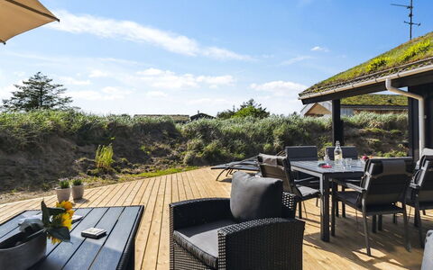 Alrune - 800M from the Sea: Herbe, Bois, Zone Rurale, Arbuste, Chalet, Toit, Plaine, Lot Terre, Domicile, Couverture De Sol