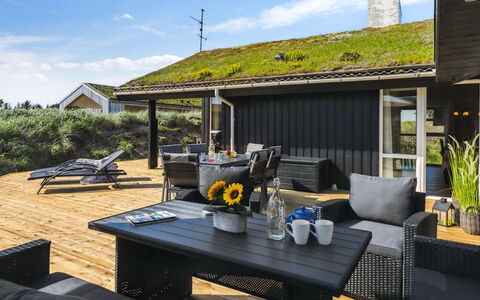 Alrune - 800M from the Sea: Herbe, Bois, Zone Rurale, Arbuste, Chalet, Toit, Plaine, Lot Terre, Domicile, Couverture De Sol