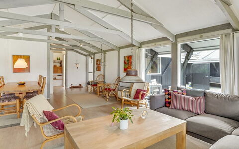 Eivy - 1Km from the Sea: Meubles, Design Intérieur, Sol, Bois, Plafond, Sol, Canapé, Pièce, Salon, Chaise