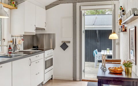 Eivy - 1Km from the Sea: Cuisine, Appareil De Cuisine, Principaux Appliance, Comptoir, Meubles, Sol, Bois, Design Intérieur, Plafond, Électroménager