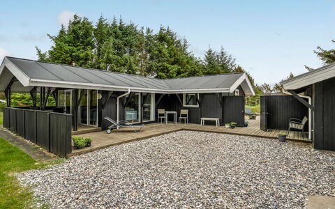 Eivy - 1Km from the Sea: Toit, Architecture, Domicile, Chalet, Ombre, Biens, Allée, Aménagement Paysager, Jardin, Cour