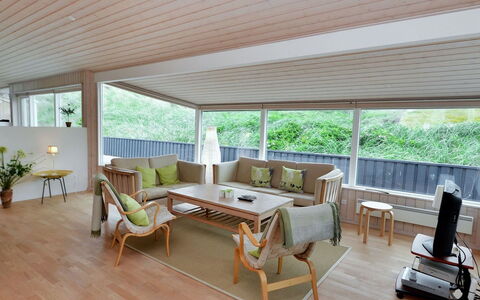 Hadar - 100M from the Sea: Bois, Domicile, Porche, Plate-Forme, Dur, Toit, Tache De Bois, Parquet, Eco Hôtel