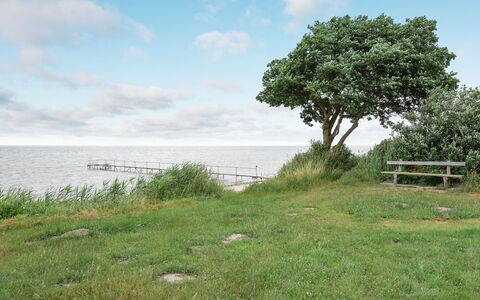 Birge - 200M from the Sea: Bleu, Plan D'Eau, Végétation, Horizon, Paysage Naturel, Mer, Écorégion, Cotiers Et Relief Océaniques, Prairie, Nuage