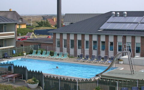Rubi - 50M from the Sea: Piscine, Recours, Hôtel, Ville Resort, Eco Hôtel, Thermes, Station Balnéaire