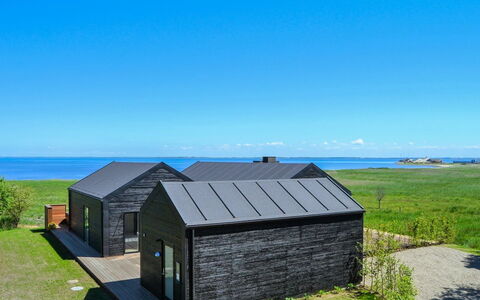 Rudolf - 95M from the Sea: Bleu, Toit, Chalet, Siding, Cabanon, Batiments Jardin, Planche, Cabane, Ferme