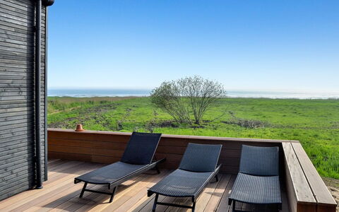 Rudolf - 95M from the Sea: Parquet, Bois, Sol, Sol, Dur, Plate-Forme, Planche, Composite, Boardwalk, Tache De Bois
