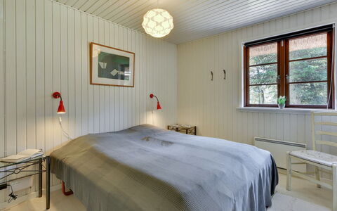 Satzur - 800M from the Sea: Design Intérieur, Chambre, Plafond, Bois, Sol, Lit, Sol, Luminaire, Meubles, Drap De Lit