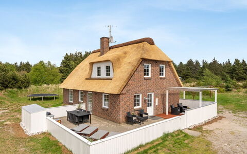 kitan - 1.7km From The Sea