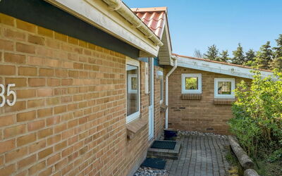 Svane - 1.2Km from the Sea