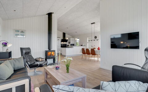 Alvhild - from the Sea: Bois, Toit, Architecture, Domicile, Maison, Chalet, Siding, Dur, Pente, Biens